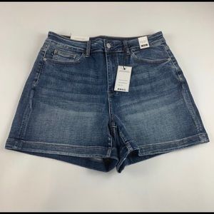 NWT Judy Blue Mid Rise Stretch Denim Shorts 1XL